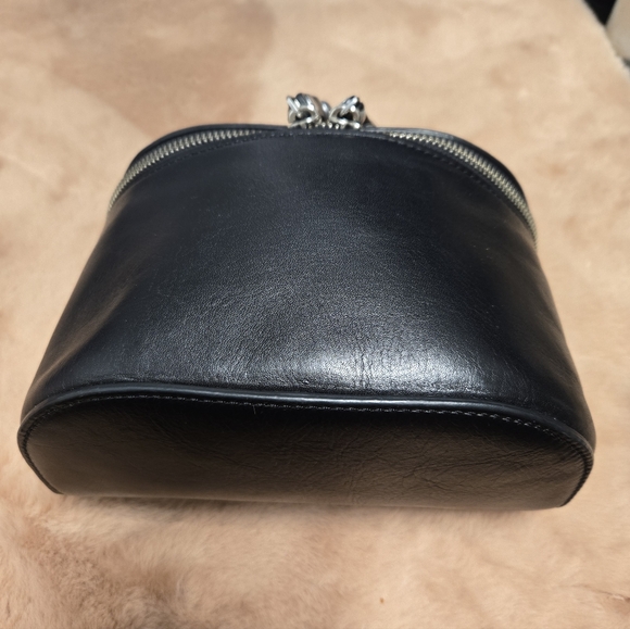 Marc Jacobs Black Canteen Riveted Limited Edition Crossbody Bag - Picture 10 of 11